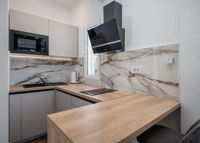Apartment 4m Above Sunset