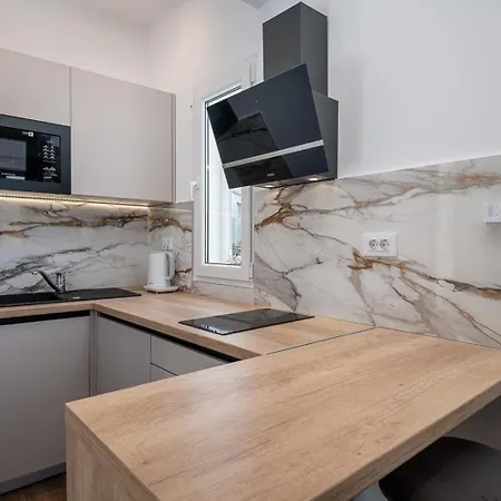 Apartment 4m Above Sunset