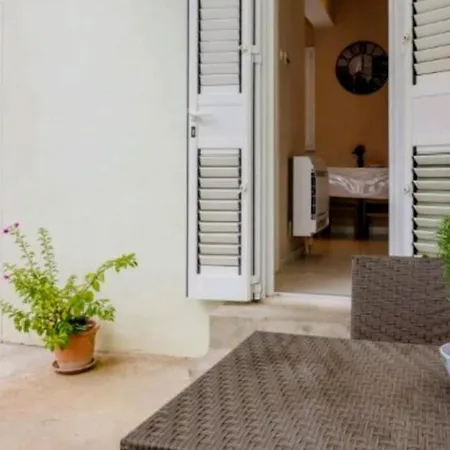 4m Above Sunset Apartamento